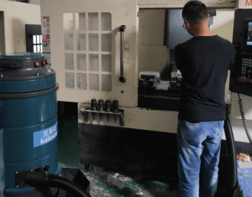 CNC设备配套清理用工业吸尘器