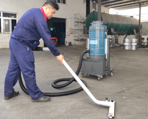 厂房外地面灰尘清洁用工业吸尘器