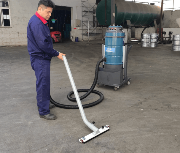 厂房外地面灰尘清洁用工业吸尘器